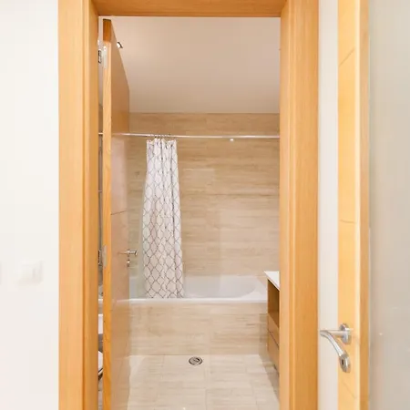 Апартаменты Flh Wooden Flat With Terrace *